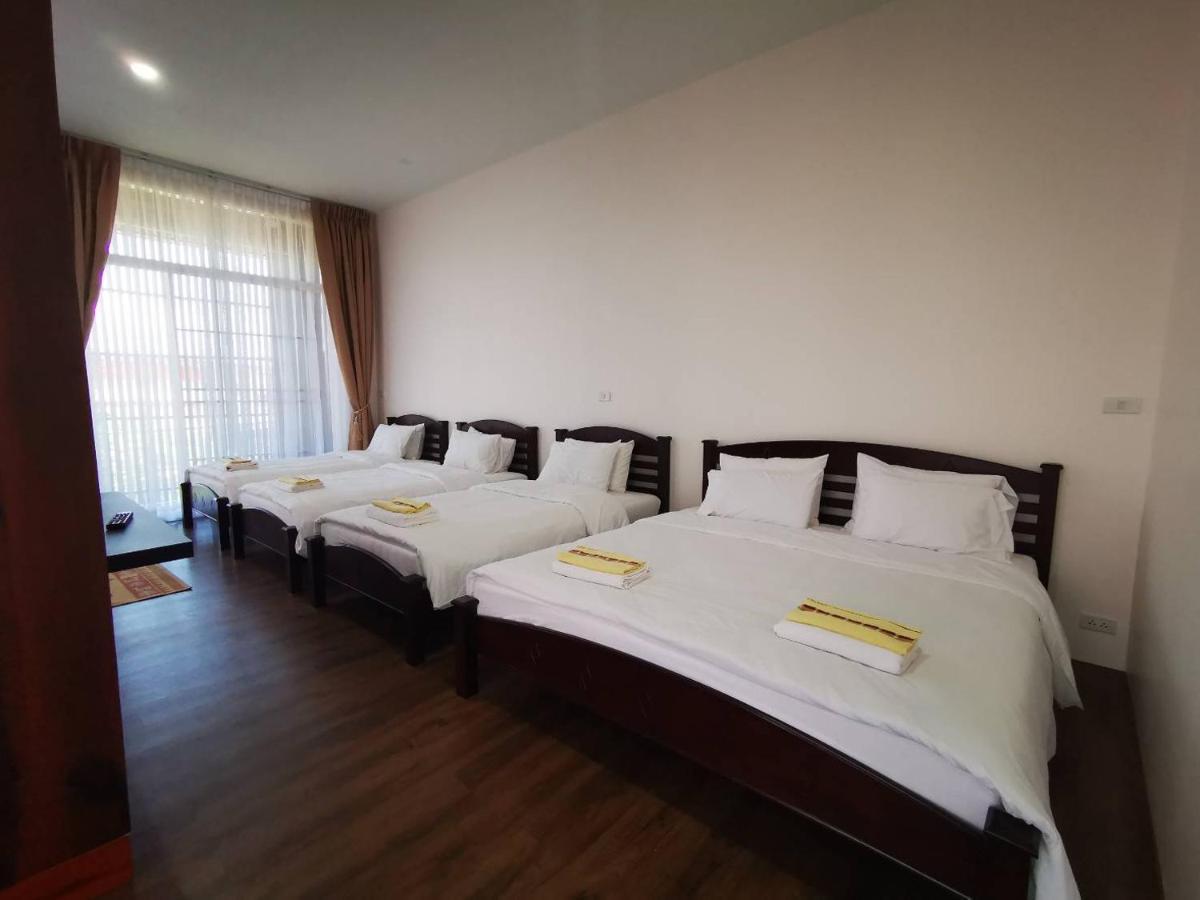 บุญเมืองน่าน Hotel Buitenkant foto