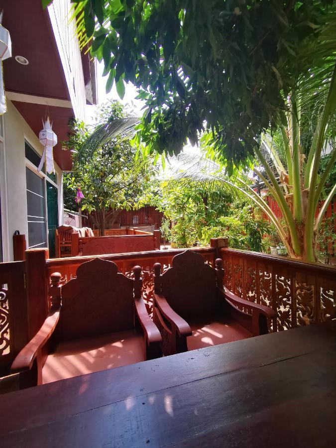 บุญเมืองน่าน Hotel Buitenkant foto