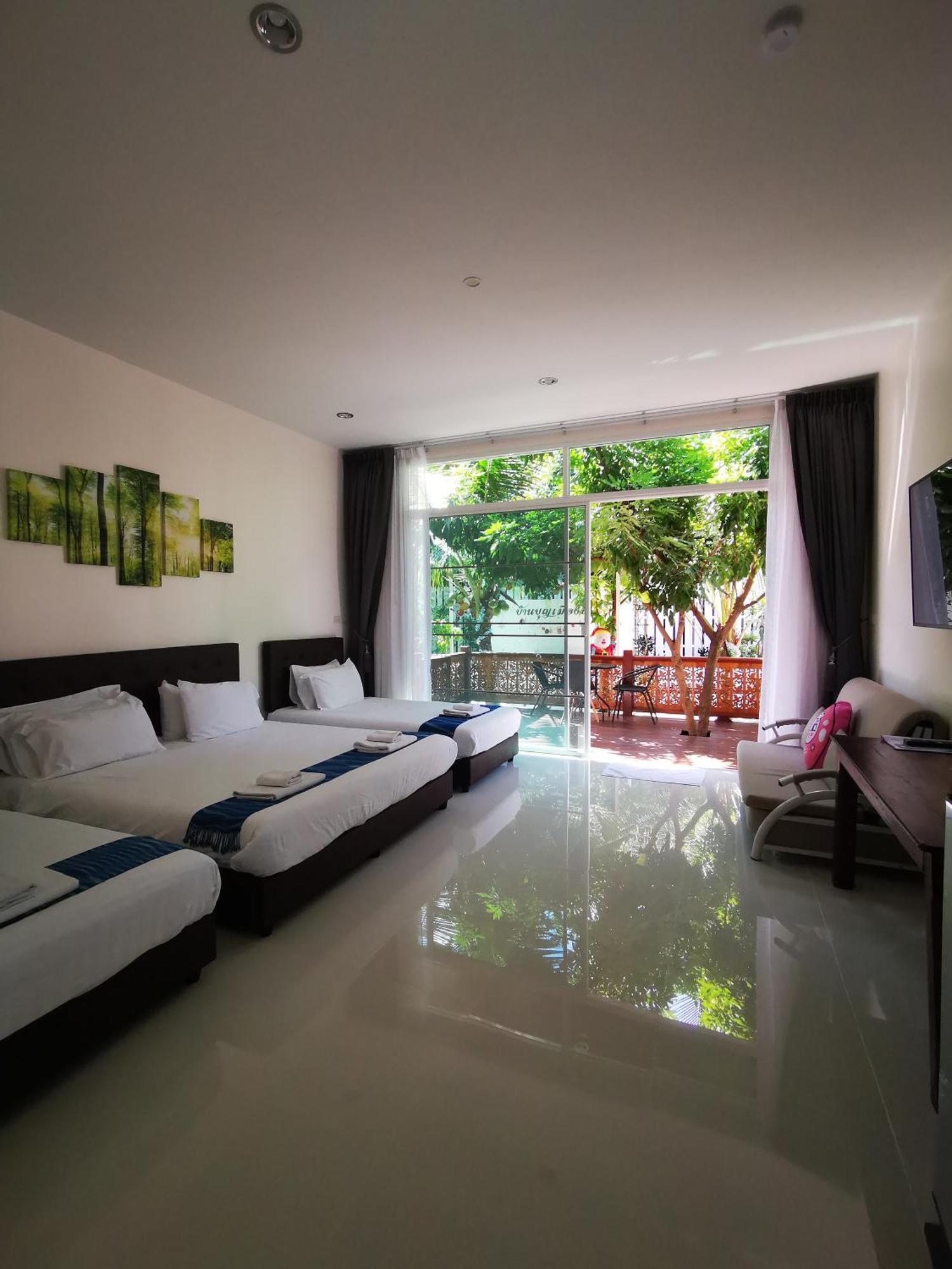 บุญเมืองน่าน Hotel Buitenkant foto